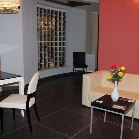 B&B Via Gallipoli Алецио Экстерьер фото
