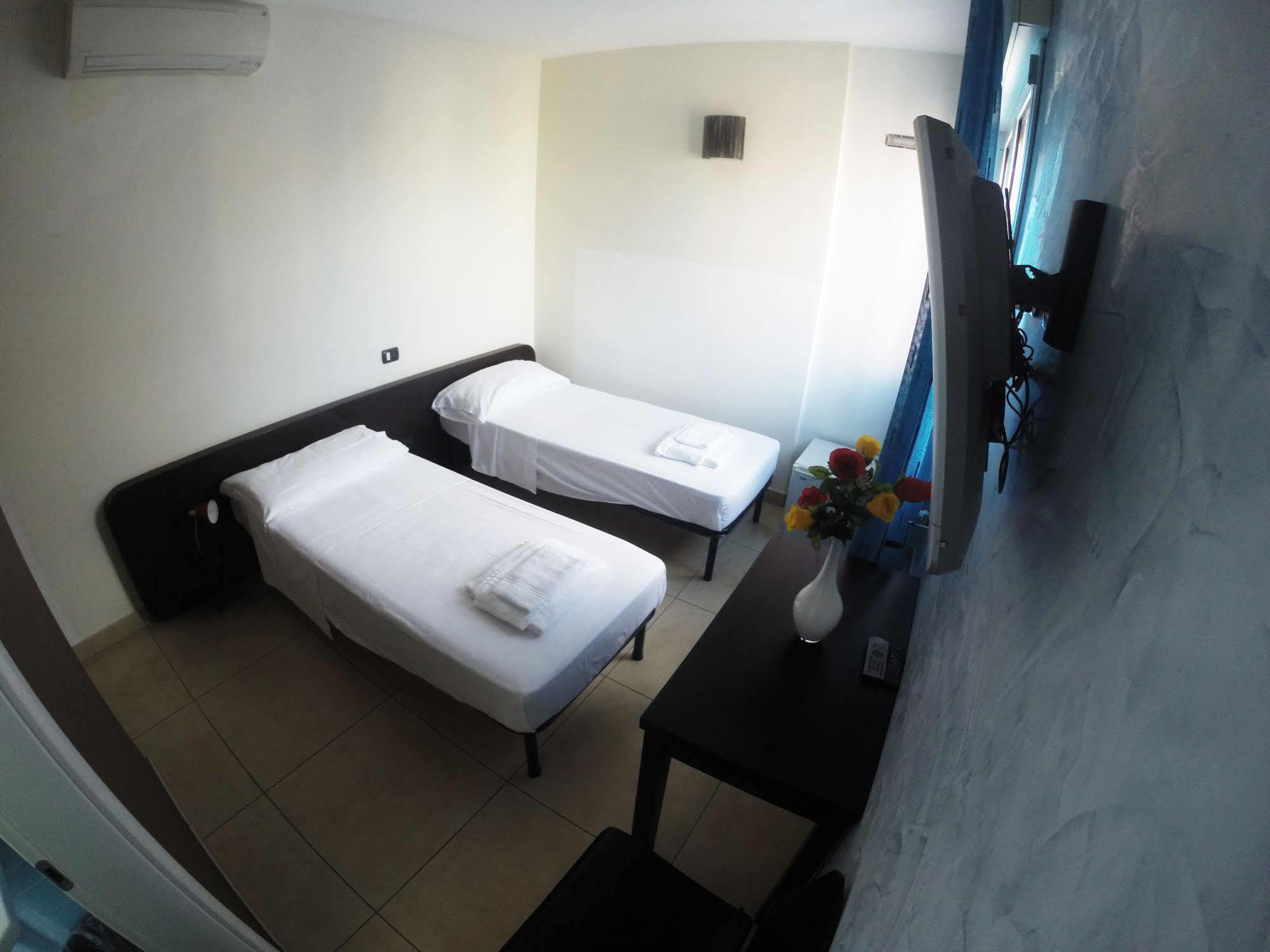 B&B Via Gallipoli Алецио Экстерьер фото