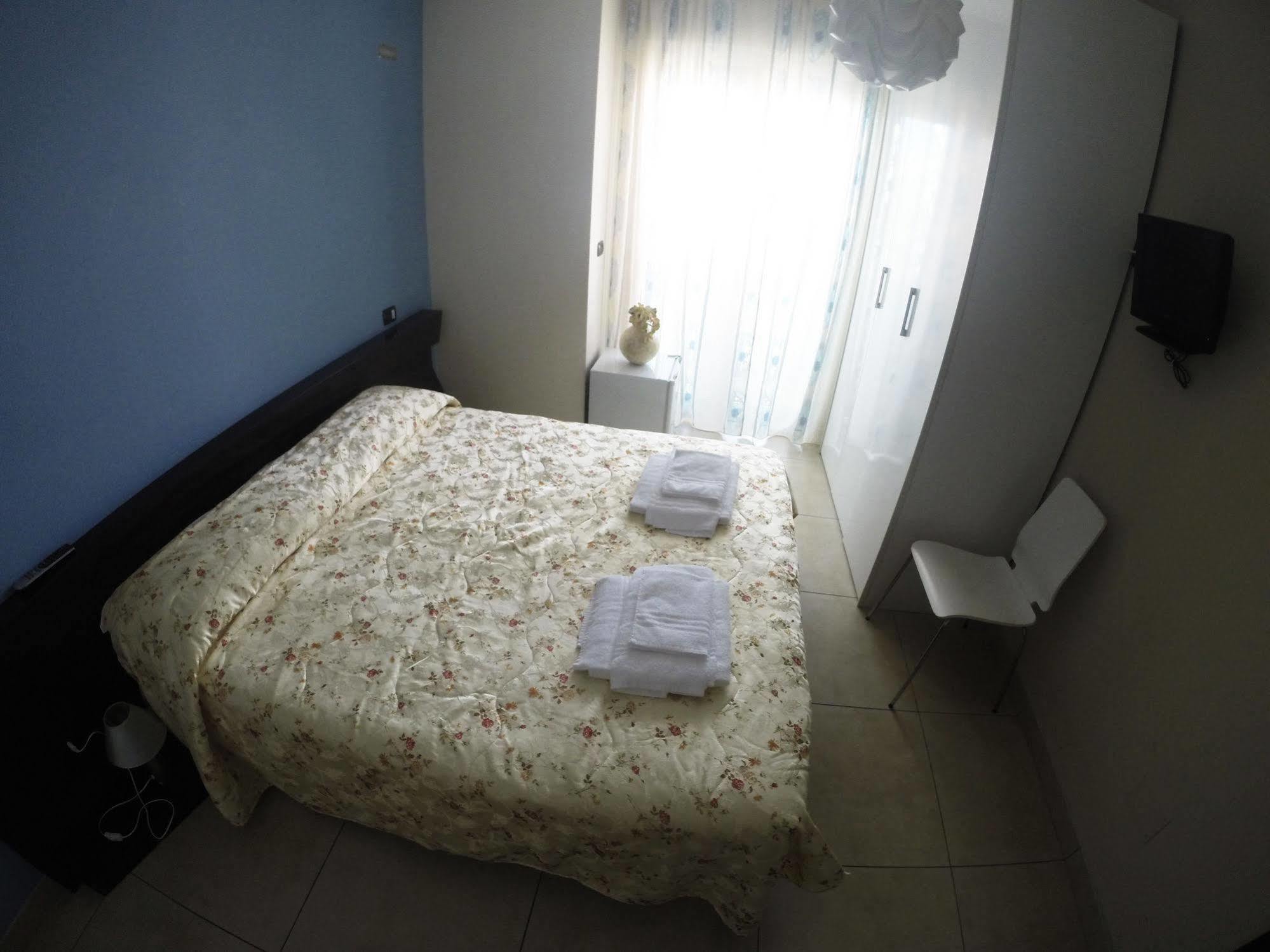 B&B Via Gallipoli Алецио Экстерьер фото