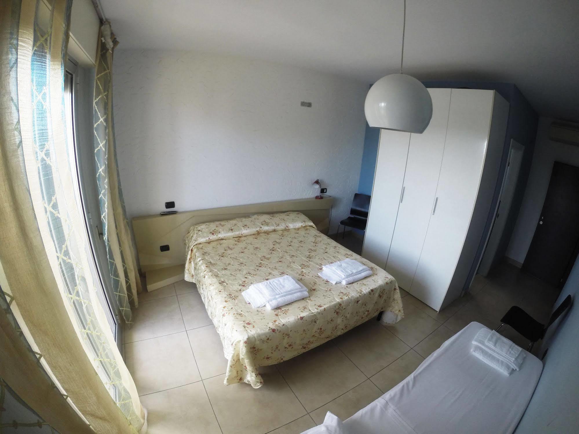 B&B Via Gallipoli Алецио Экстерьер фото